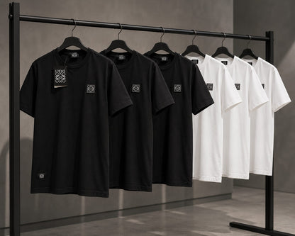 Minimalist Logo Patch Crew Neck T-Shirt | Men & Women
